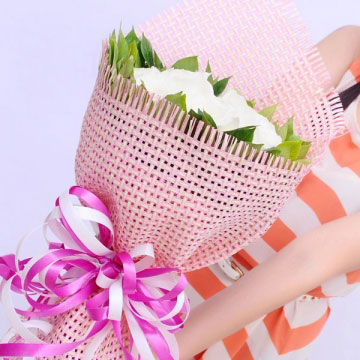 9朵玫瑰代表什么,不同颜色九朵玫瑰花语是什么?